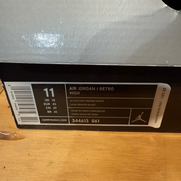 Jordan 1 OG High Hyper Orange, size 11.0 (OPEN TO OFFERS) - Picture 5 of 5